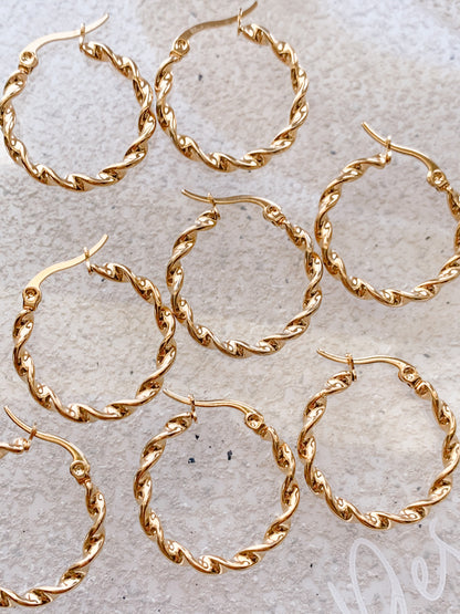 Tania hoops