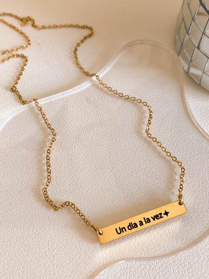 Un día Necklace