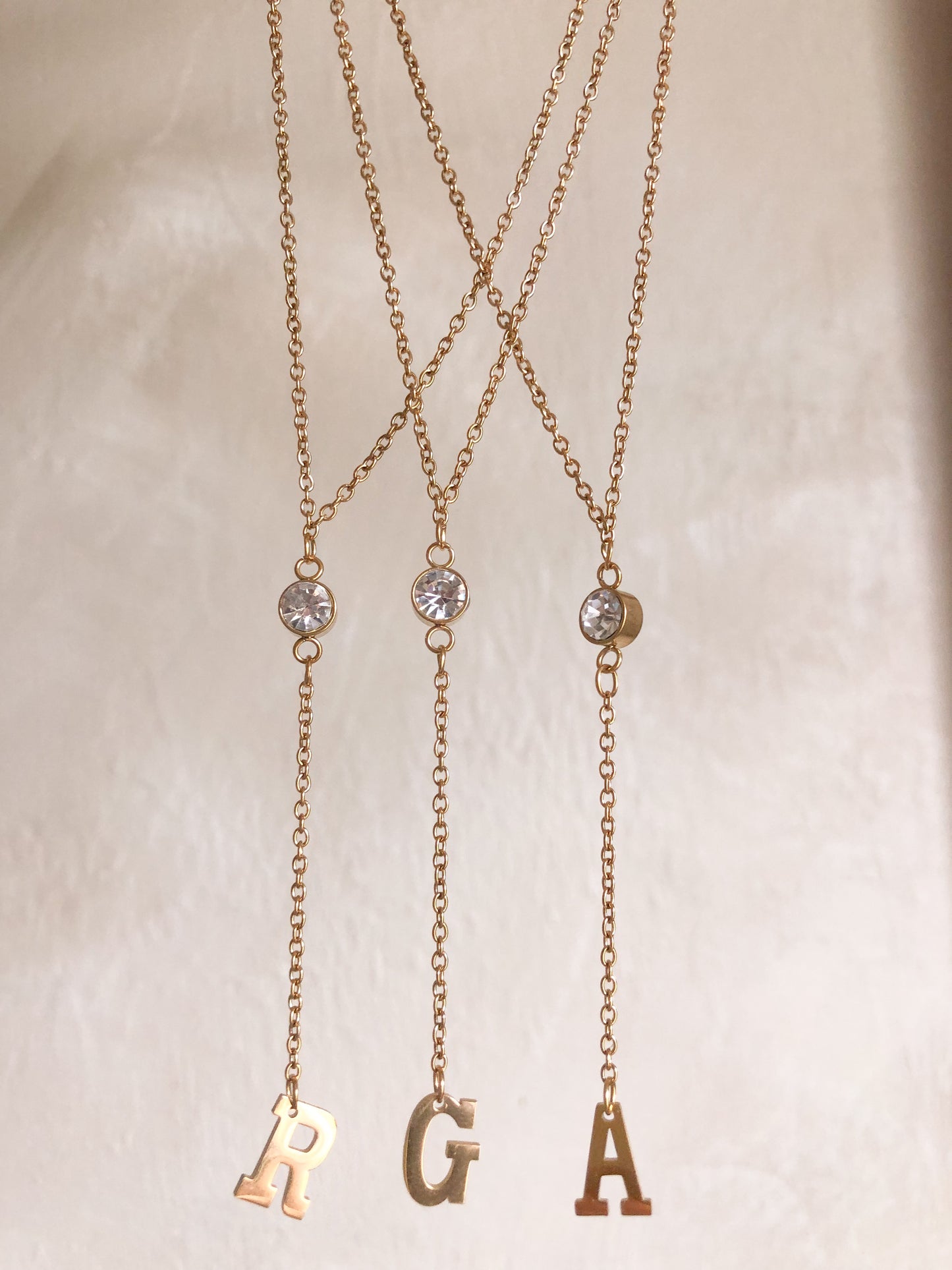 Inicial Lariat