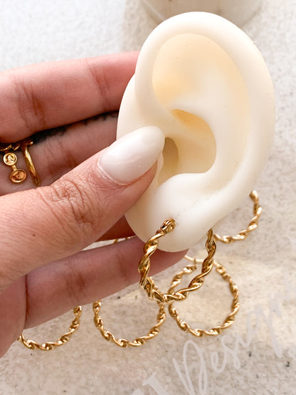 Tania hoops
