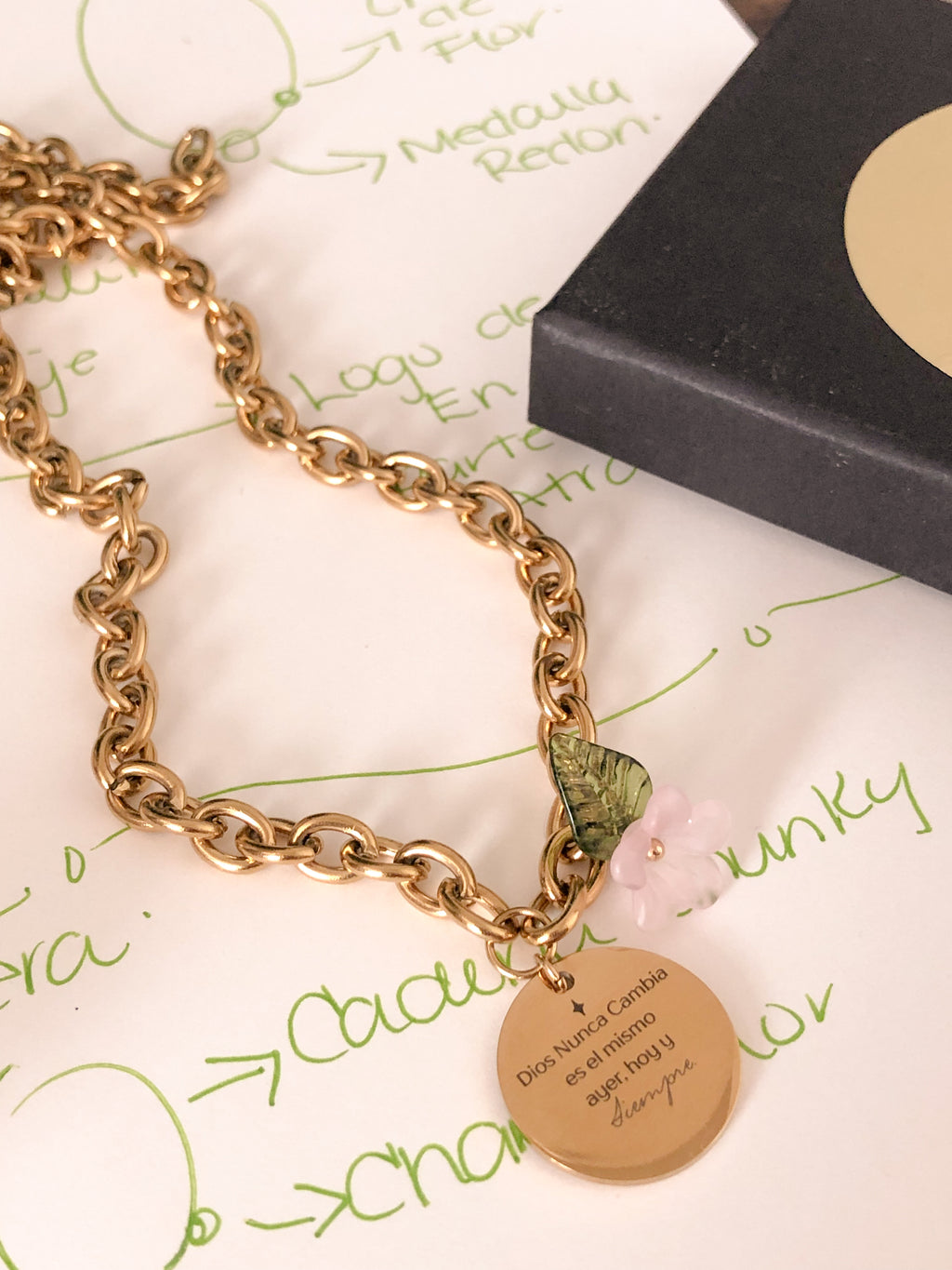 El es Necklace 🌸💓
