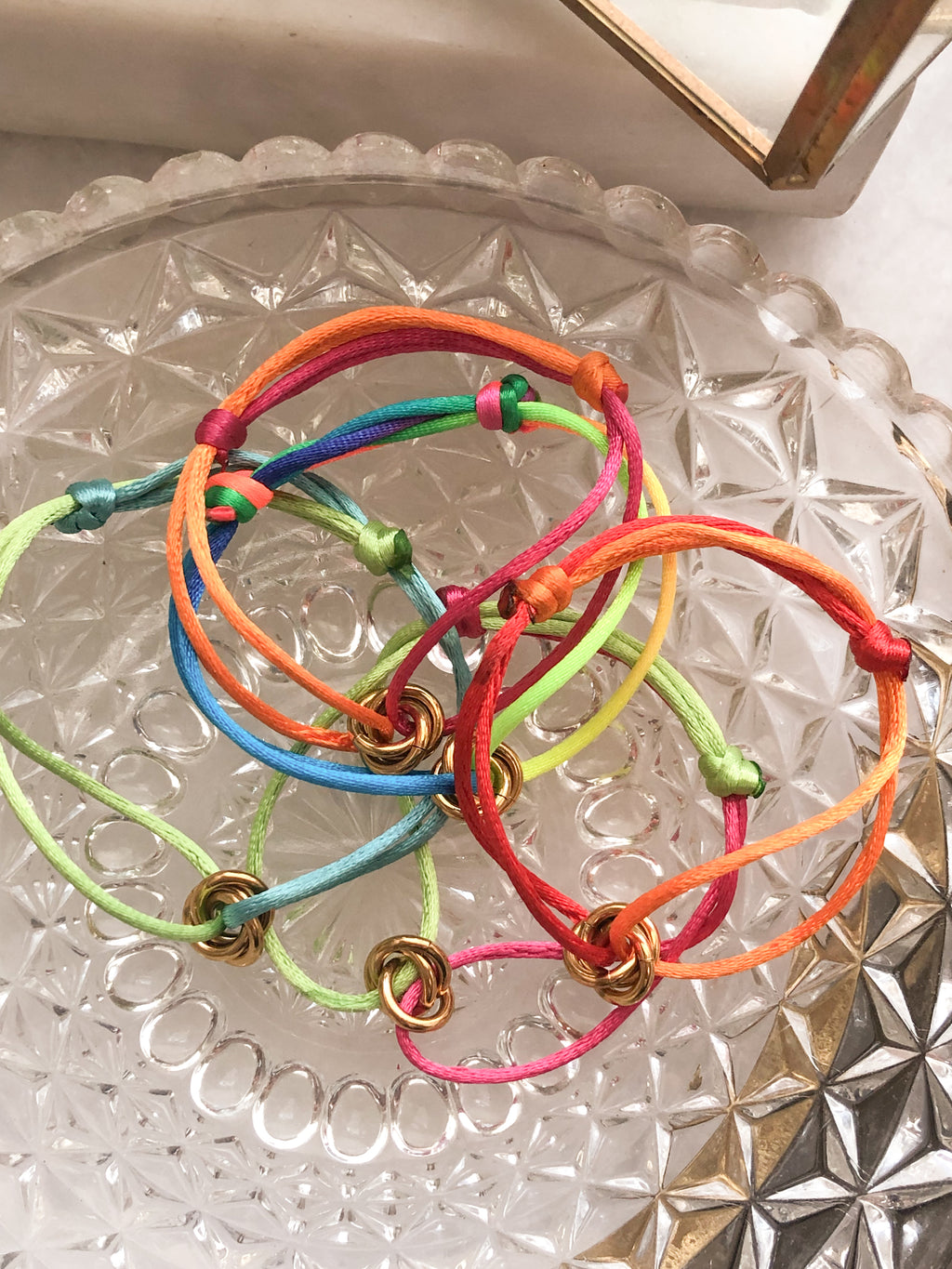 Rainbow Rings Bracelet 🌈