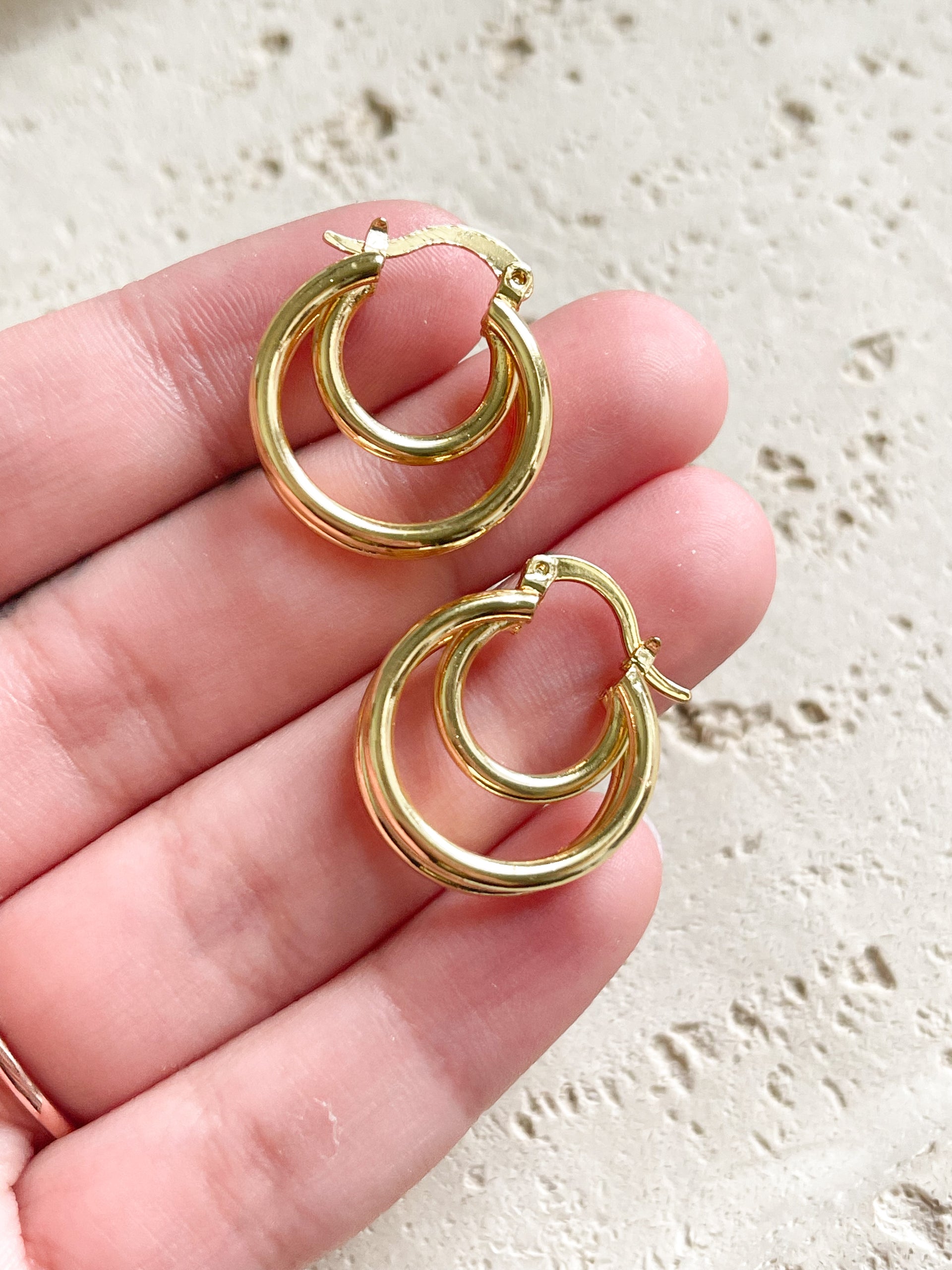 Ara Hoops